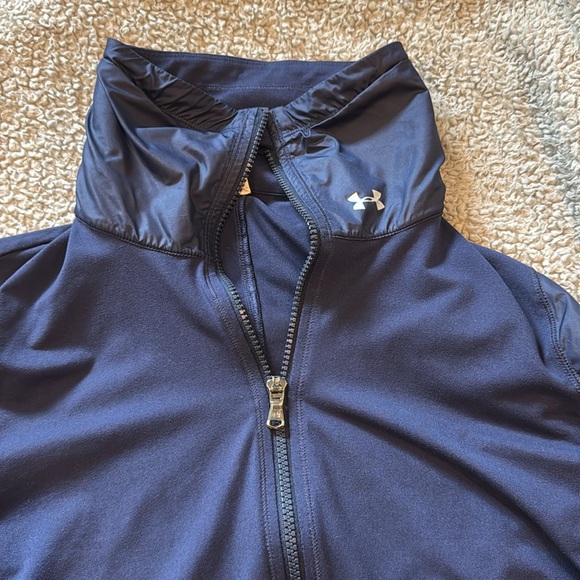 Women’s under armour thin zip up jacket. Size medium - Picture 2 of 2